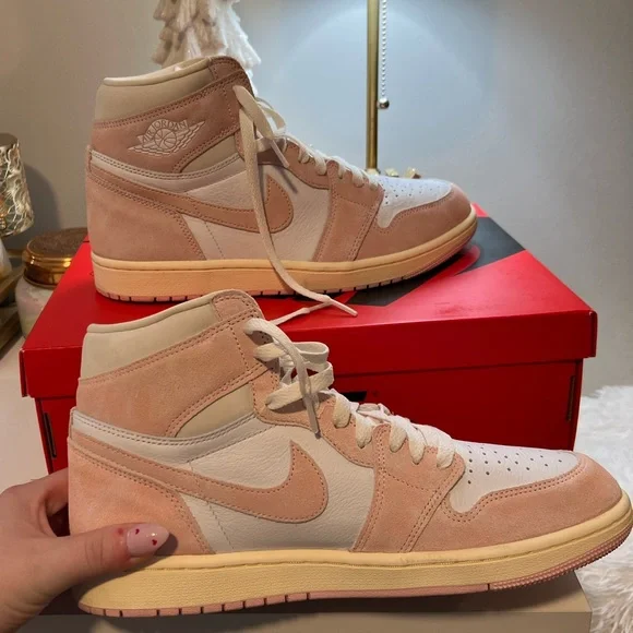 Air Jordan 1 Retro High OG - Picture 5 of 11